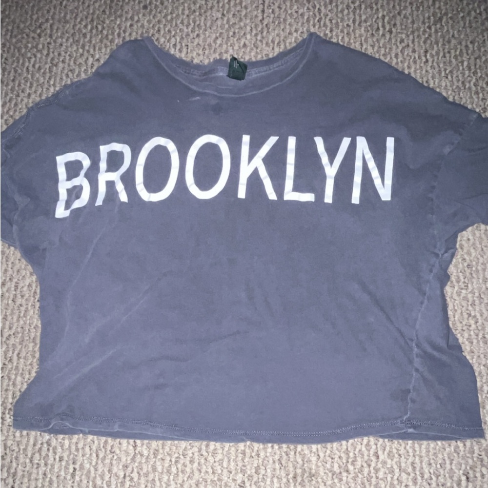 Brooklyn tee shirt, size small could fit medium or be tied, Gray